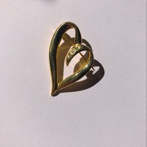 heart pin